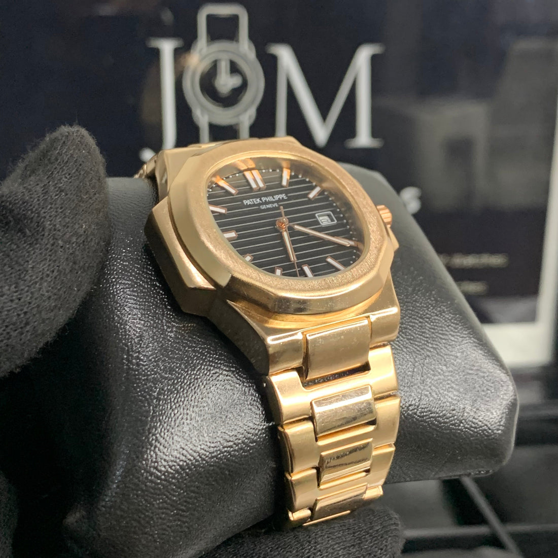 PP– Nautilus Rose Gold with Black dial (A+ quality)